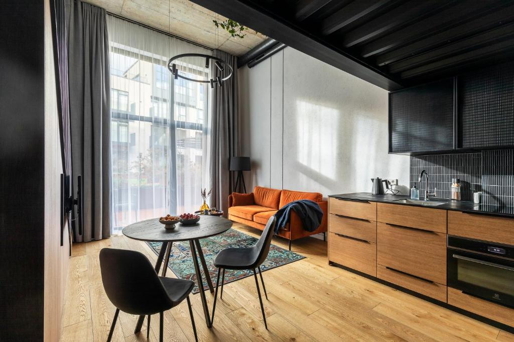 Stylish loft with terrace Paupys, Old town, Vilnius
