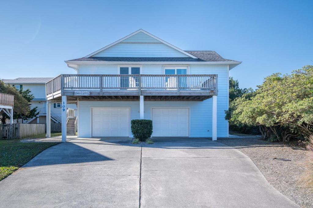 Sea La Vie Cottage Retreat image