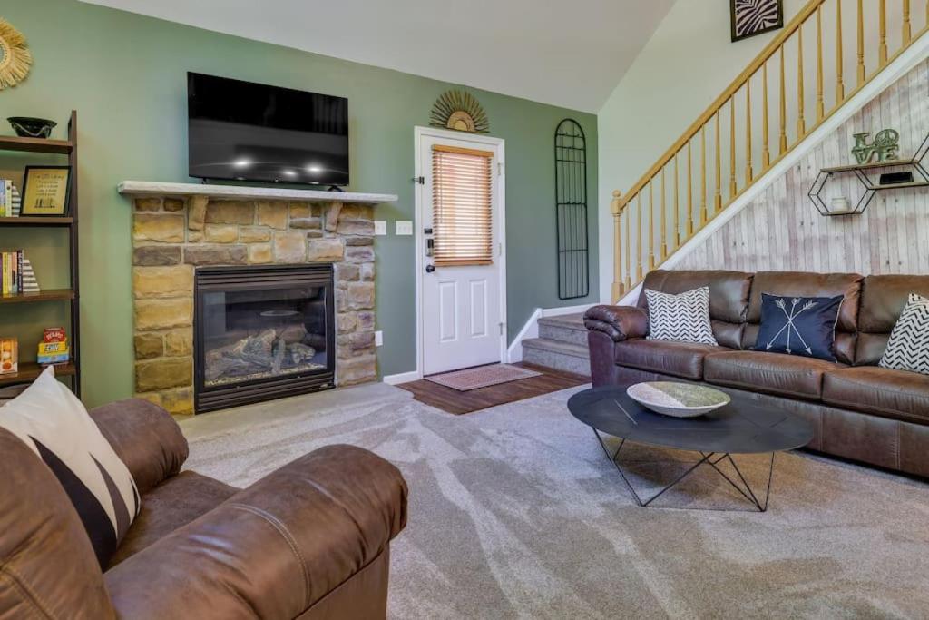 Mango Mountain House Pocono photo 4