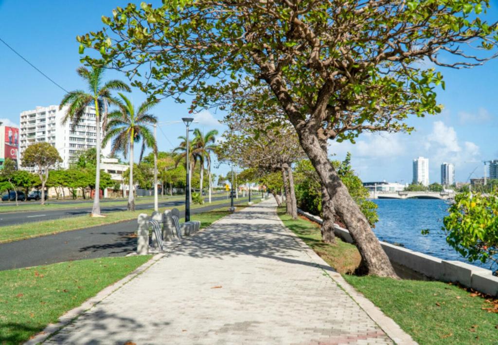 Prime Location at Condado Beach 1br 1 ba - Apt 7 photo 1
