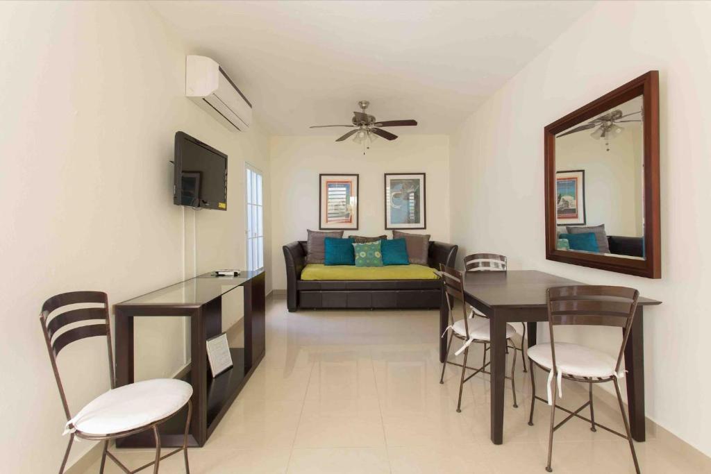 Prime Location at Condado Beach 1br 1 ba - Apt 7 photo 3