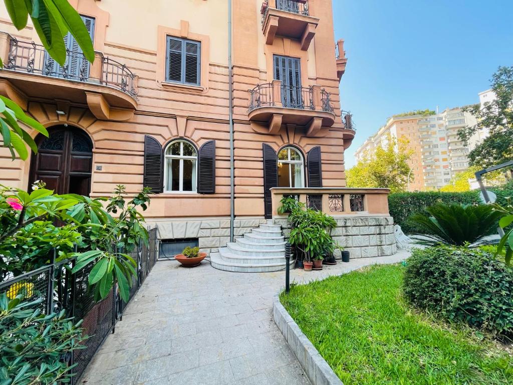 Liberty Palace - your villa in the city center photo 4