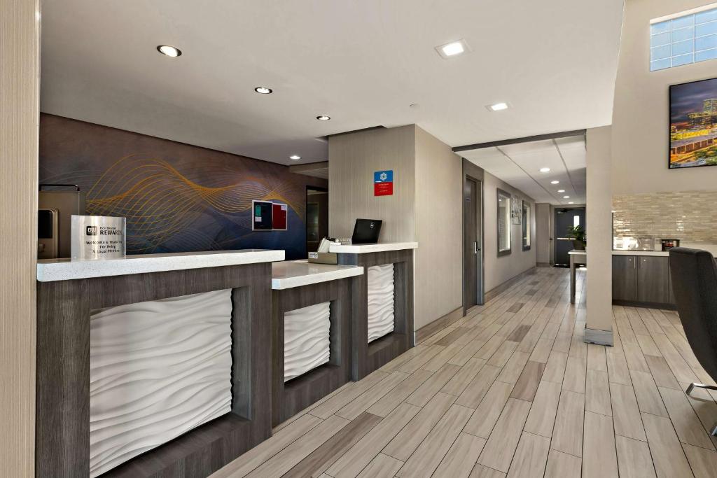 SureStay Plus Hotel by Best Western Tulsa East photo 4
