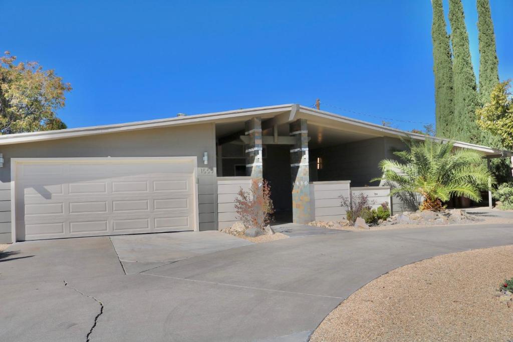 Sleek, Modern Designer Home with many Amenities 1 image