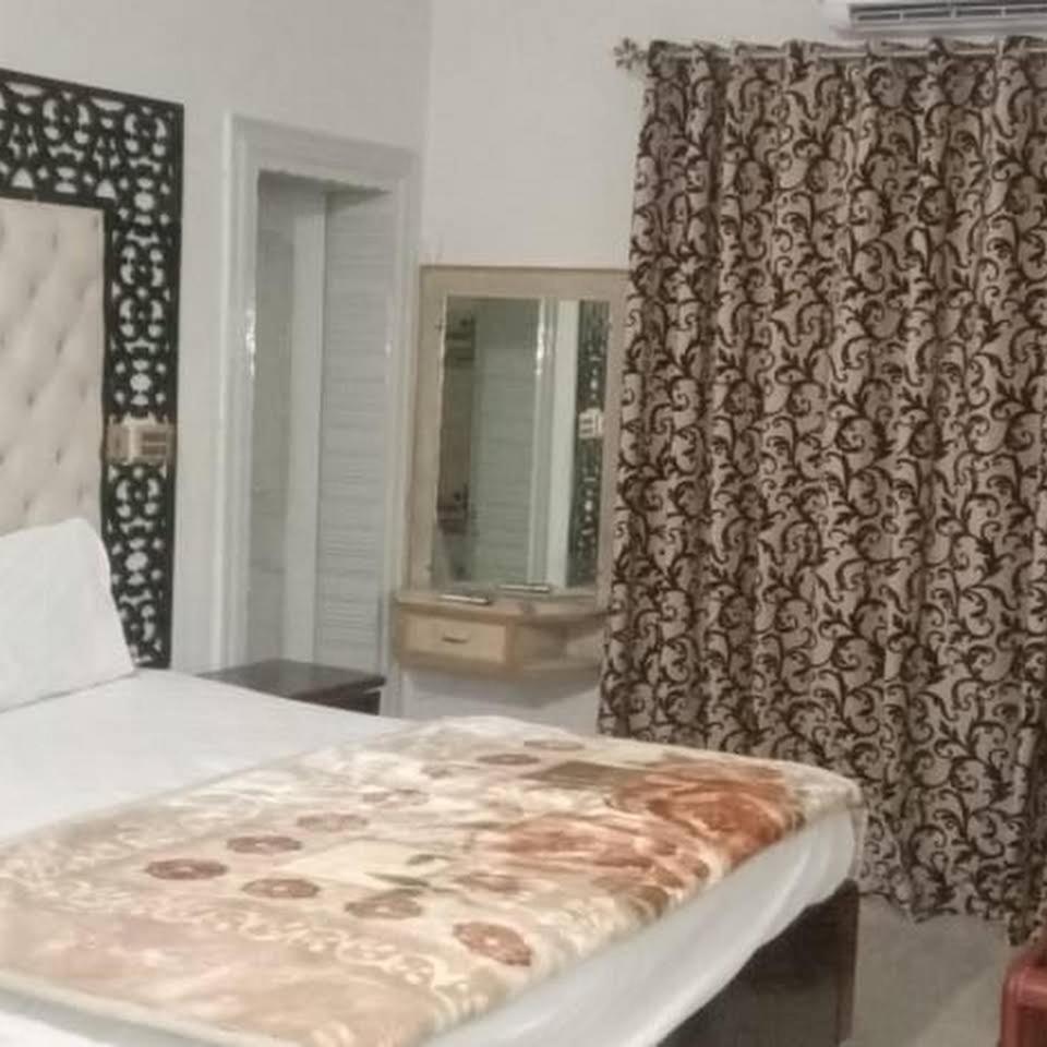 Bodla Royal Hotel photo 3
