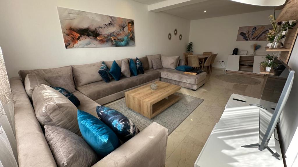 Luxury Family Appart 7 Pers - CheckPoint - Oujda Center photo 1