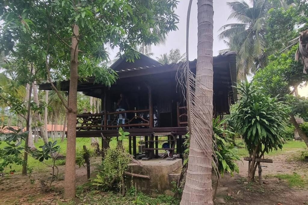 Beachfront Bungalow lll