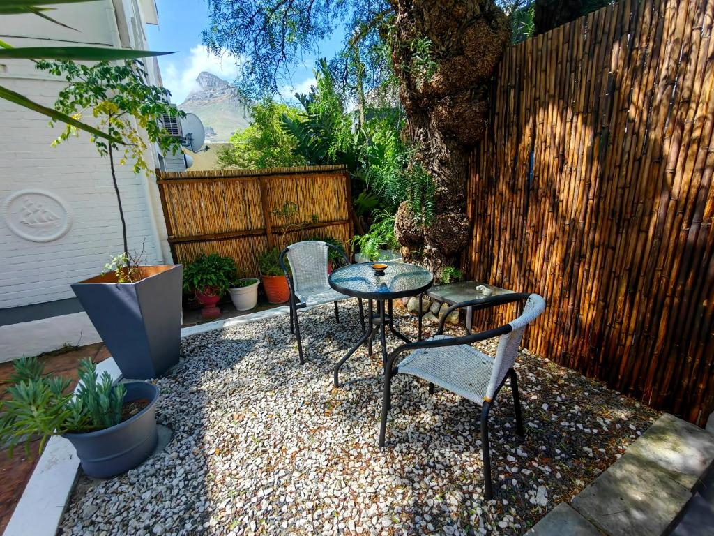 Swiss Cottage Guest House photo 4