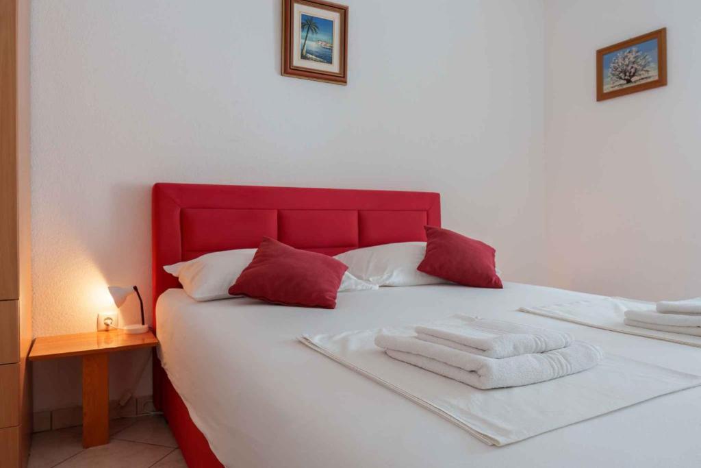 Baska Voda Apartment 1 photo 2