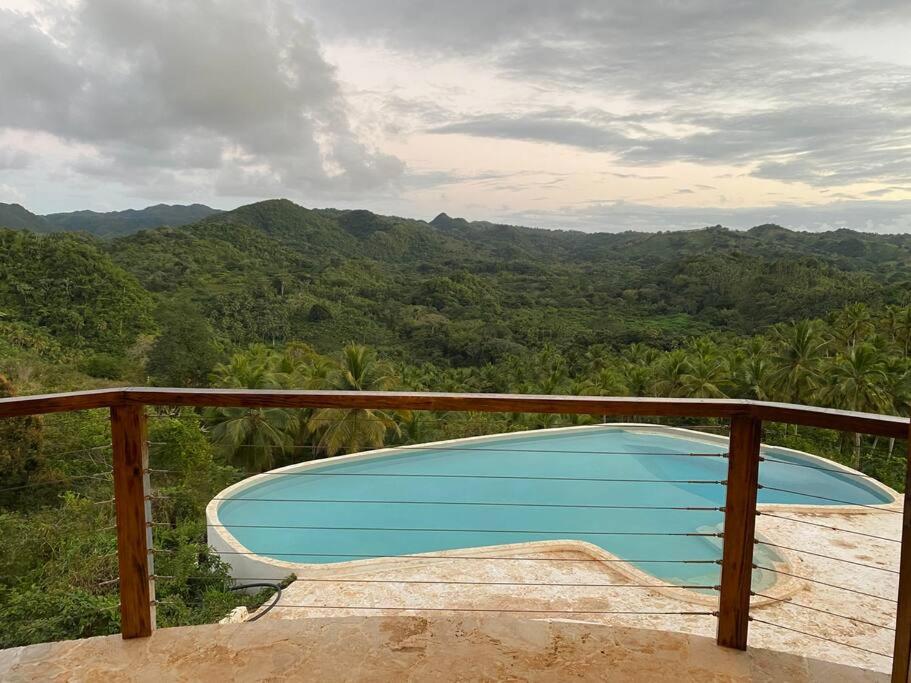 Mountain top villa- breathtaking views & huge pool photo 2