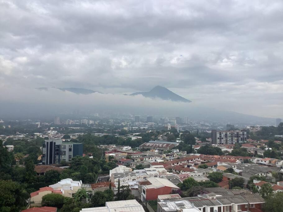 Sky Flat Panoramic View 2Brm@Avitat Link w/Pool &Gym photo 3