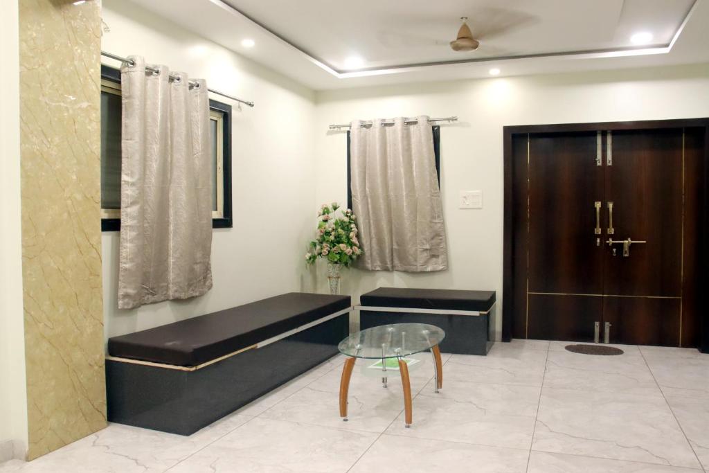 Hotel Taj Bi Plaza photo 1