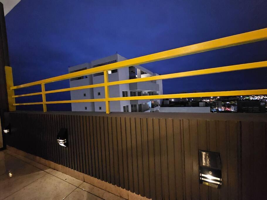 Hermoso depto a pasos de Av. Brasil. photo 1