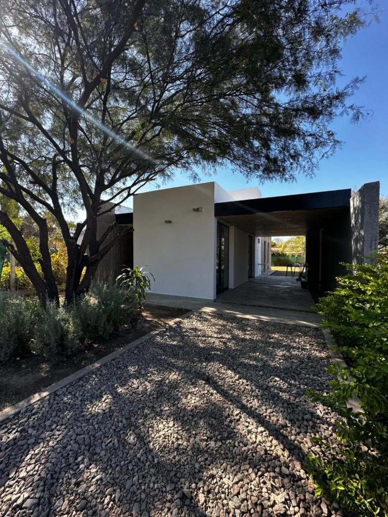 Casa del cerro 1 - Three Houses