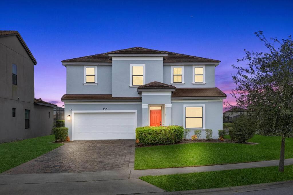2-Storey Home w/ Pool & Nature's Beauty