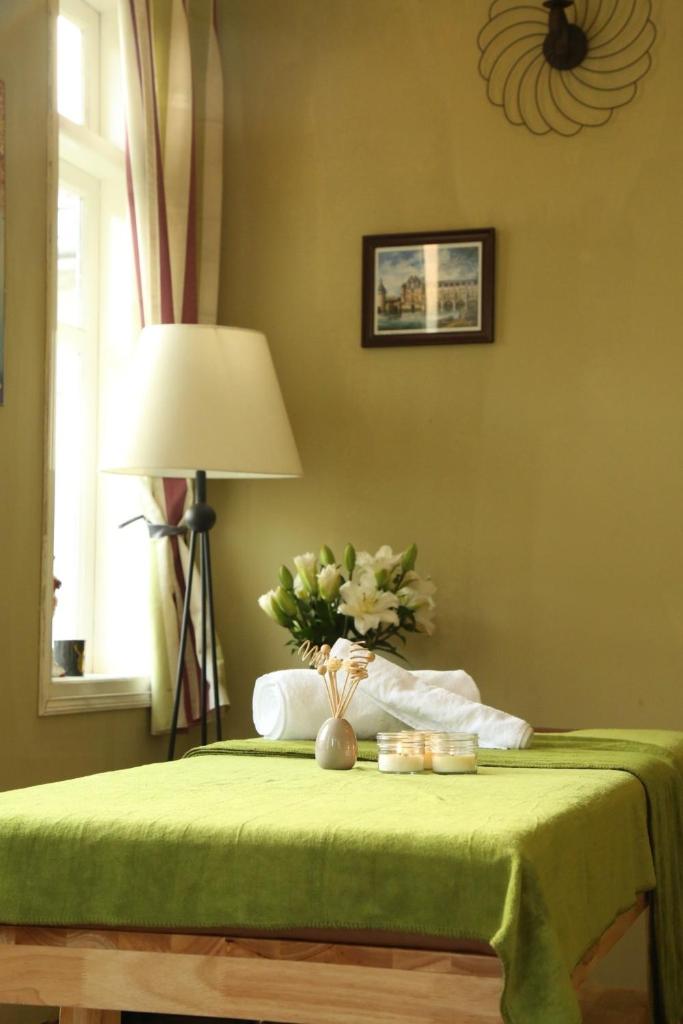 Luxury Stylish Garden Villa Ciputra