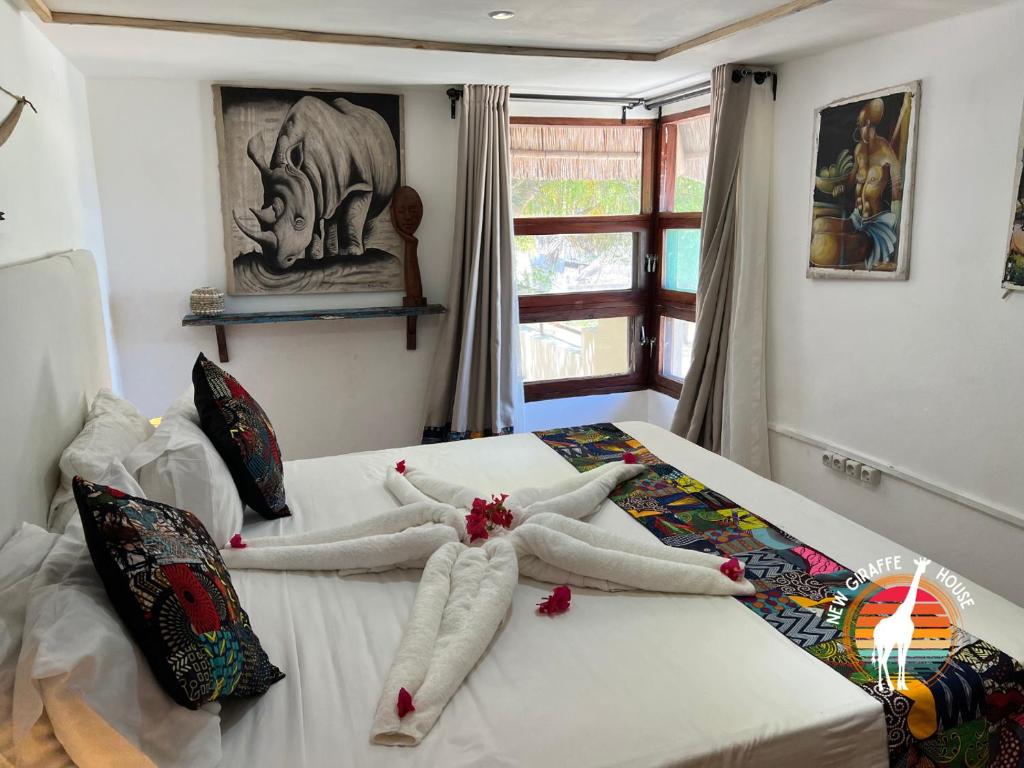 New Giraffe House photo 2