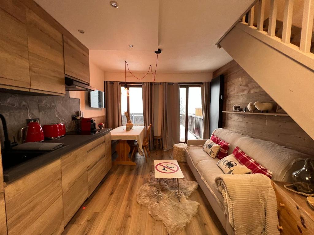 La Marmotte Duplex 4 p. entièrement rénové avec vue magnifique photo 2