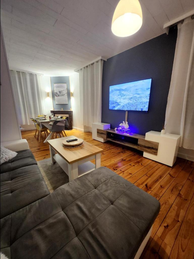 Chaleureux appartement refait à neuf photo 1