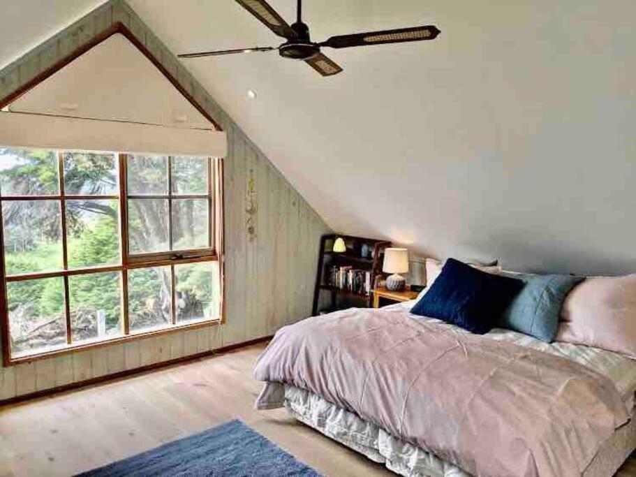 Alyeska Loft - Apollo Bay studio loft apartment photo 2