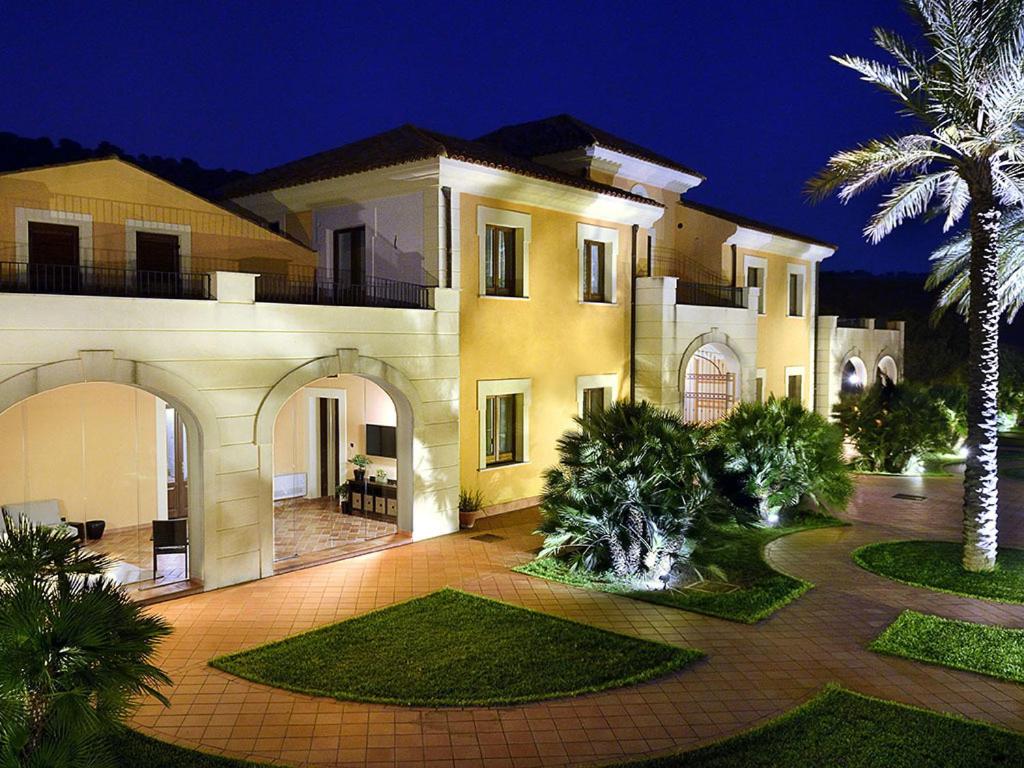 Baglio Caruana Cantina & Relais photo 2