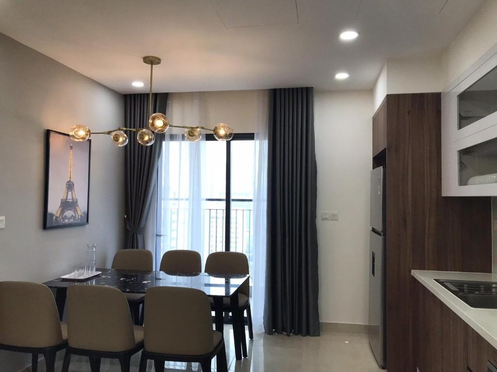 3 bedroom Golden Park Apartment near Cau Giay Park