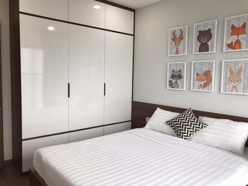 3 bedroom Golden Park Apartment near Cau Giay Park