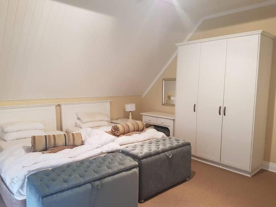 Precious, Peaceful 3bedroom, 6 sleeper family home! photo 1