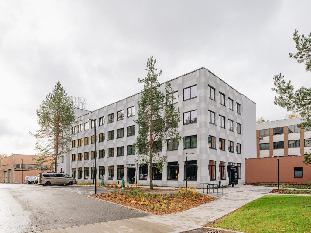Stereo House by Larsen, Rae