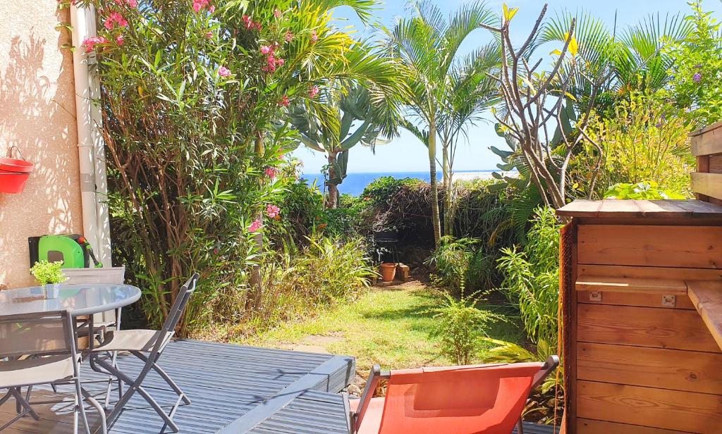 Le jardin des Tuit Tuit * Vue Mer * Cozy photo 2