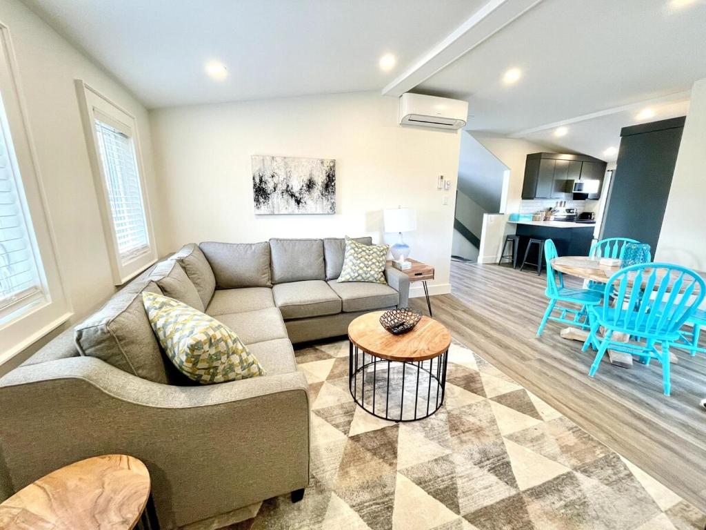 "Paddle" at Hills Meaford, Penthouse 3rd Floor Suite w Deck & Balcony photo 4