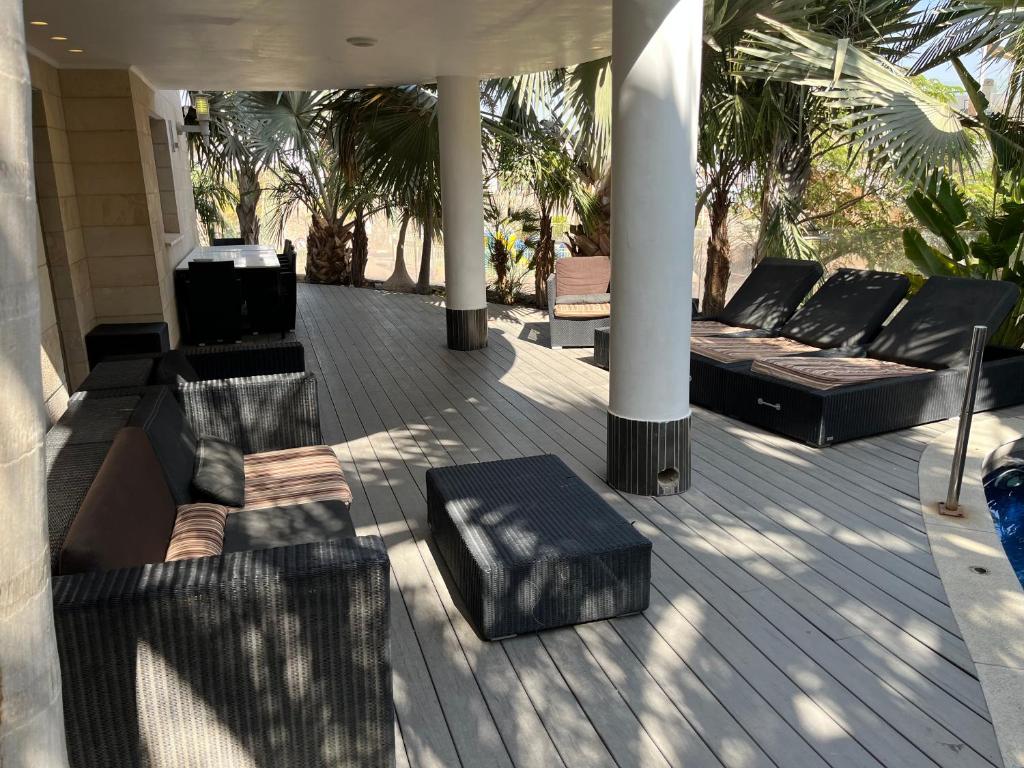 YalaRent Haven villa with private pool and jacuzzi photo 2