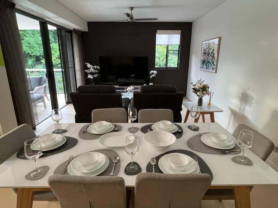 Luxury Waterfront Apartment (2 bedrooms) photo 2