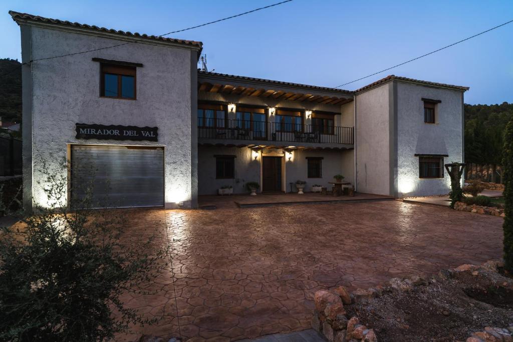 CASA RURAL “MIRADOR DEL VAL”