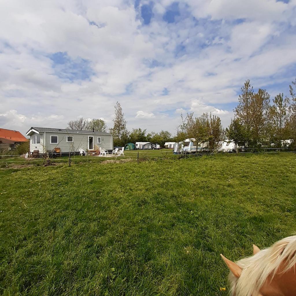 Chalet Weizicht op minicamping Hoogelande photo 2