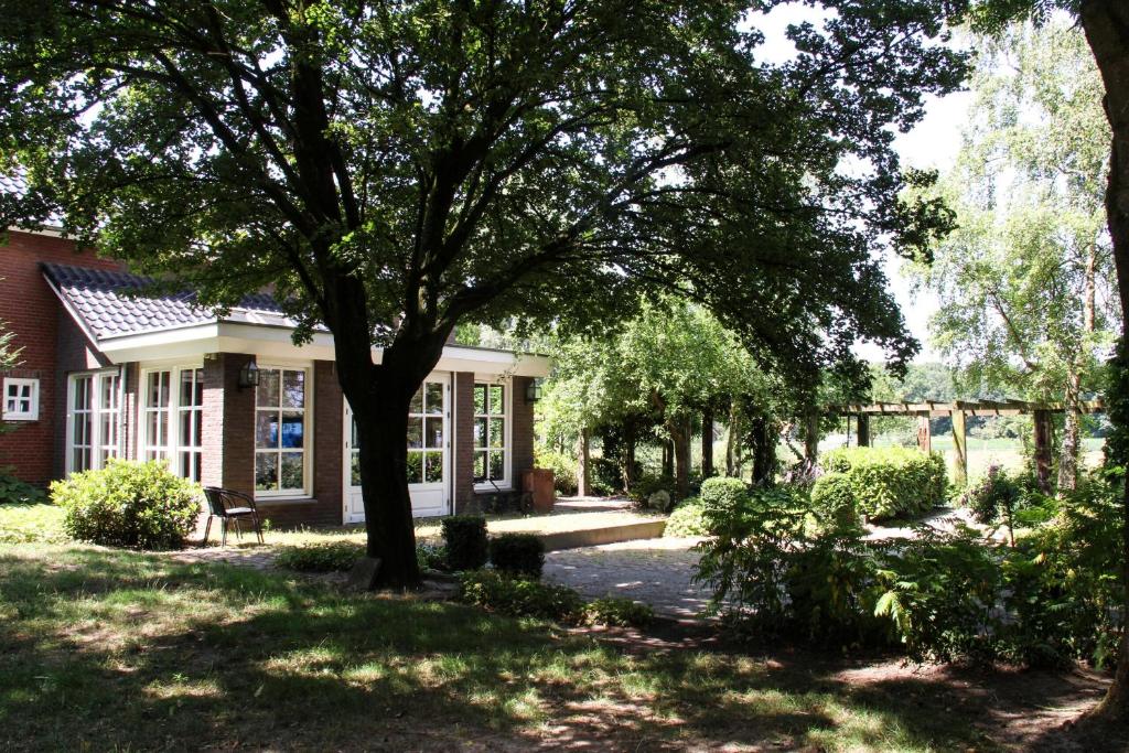 Landhuis de heibloem photo 1