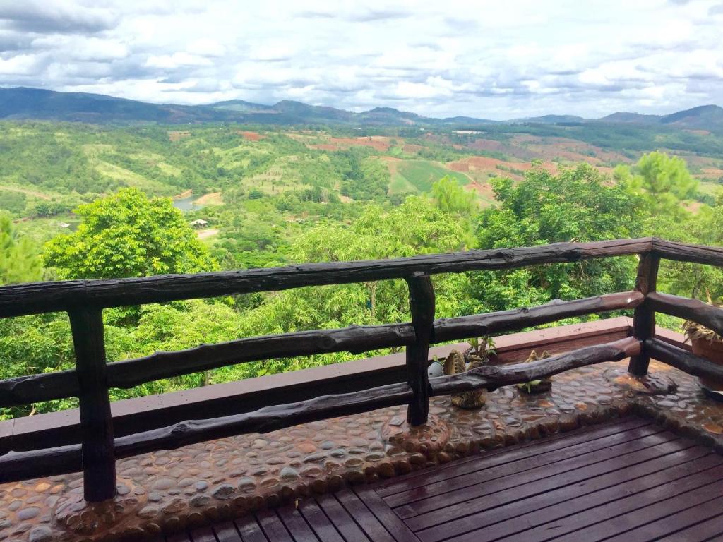 Сьюит (Люкс с видом на горы), Отель Phu Pha Nam Resort