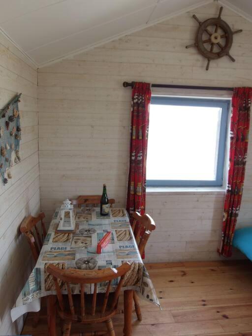 Cabane de douanier en baie du Mont Saint Michel photo 1