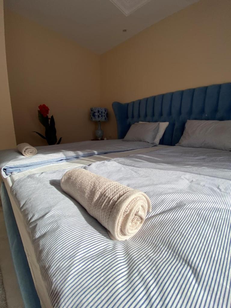 Elviria Paradiso Apartment - Tap to explore photos