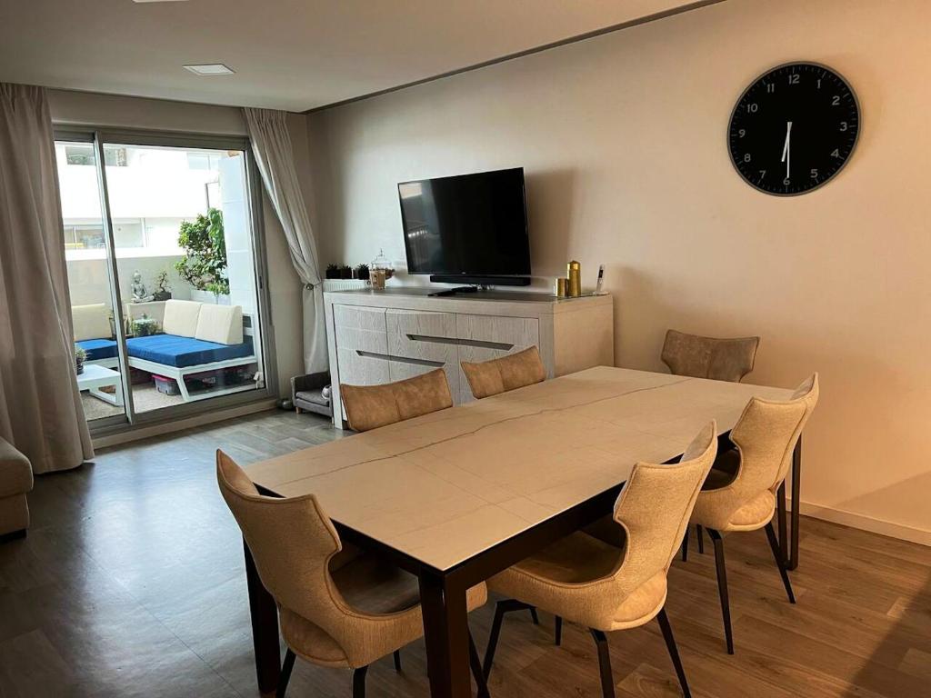 Appartement de 2 chambres avec vue sur la ville balcon amenage et wifi a Anglet photo 1