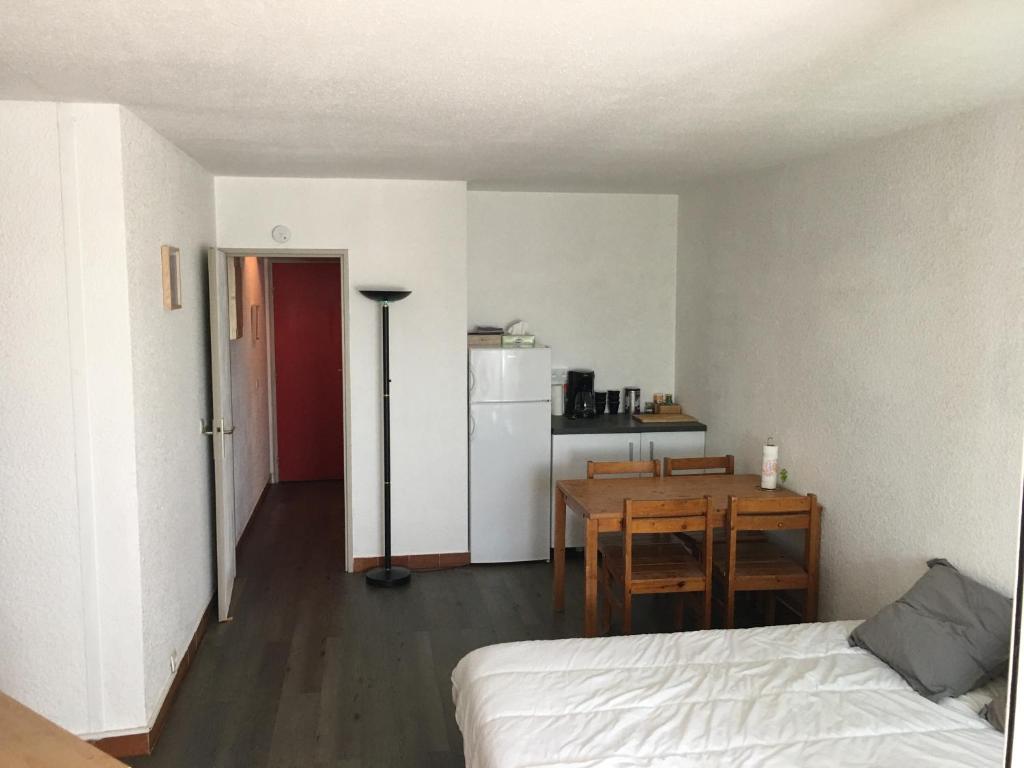 Studio 233, Port Camargue, Parking, WiFi, Piscine, 2 personnes