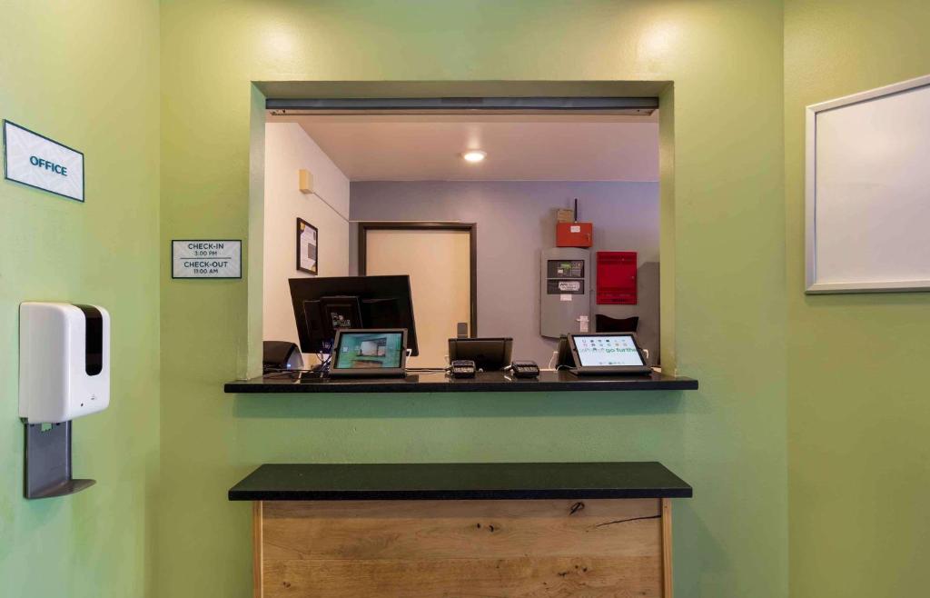 Extended Stay America Select Suites - Pensacola - Northeast photo 4