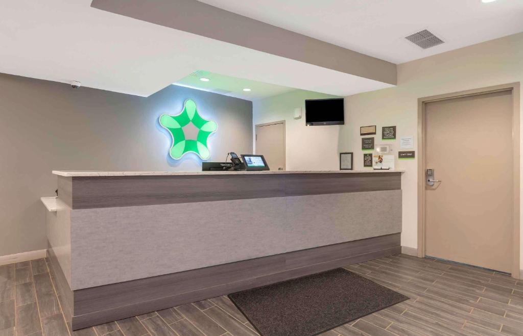 Extended Stay America Premier Suites - Greenville - Woodruff Road photo 2