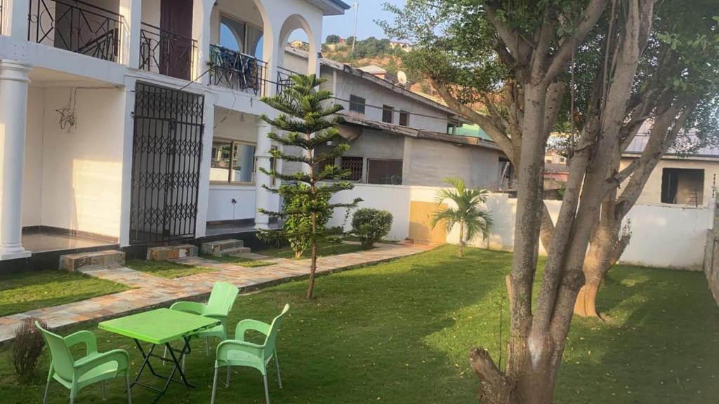 Charming 1-Bed Apartment in Accra photo 1