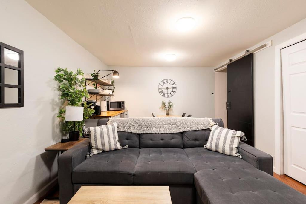 Adorable 2-Bedroom Modern Basement photo 1