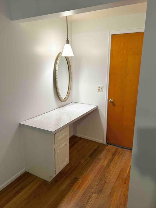 5BR House Close to Stadium/Downtown photo 4