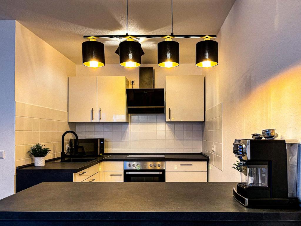 Luxurious Apartment in City-Center with Balcony, Free Parking photo 1