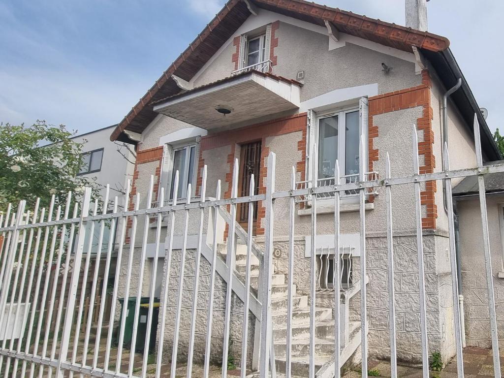 Charmante maison de 12 personnes près de Paris photo 1