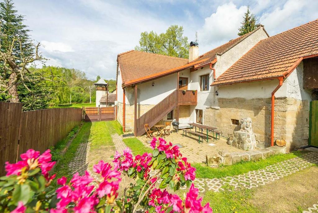 Apartmán Lobeč - pokoj číslo 1 photo 1