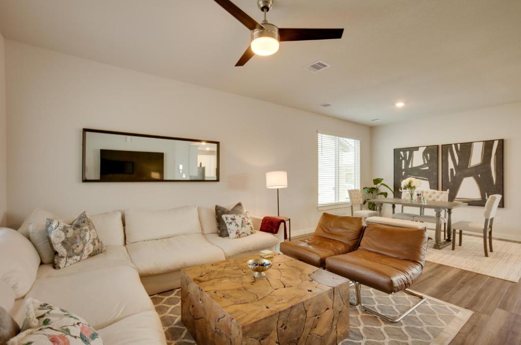 New-Build College Station Home about 6 Mi to Texas AandM photo 4